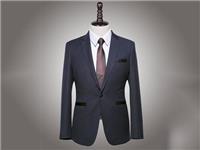 看過很多搭配，卻依然穿不好這身西裝 ？